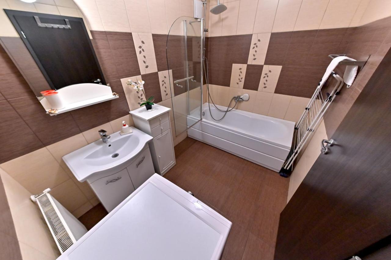 Terezianum Apartments, Free Parking Sibiu Ngoại thất bức ảnh
