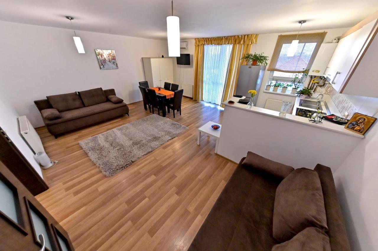 Terezianum Apartments, Free Parking Sibiu Ngoại thất bức ảnh